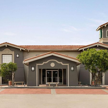La Quinta Inn By Wyndham San Antonio Lackland Экстерьер фото