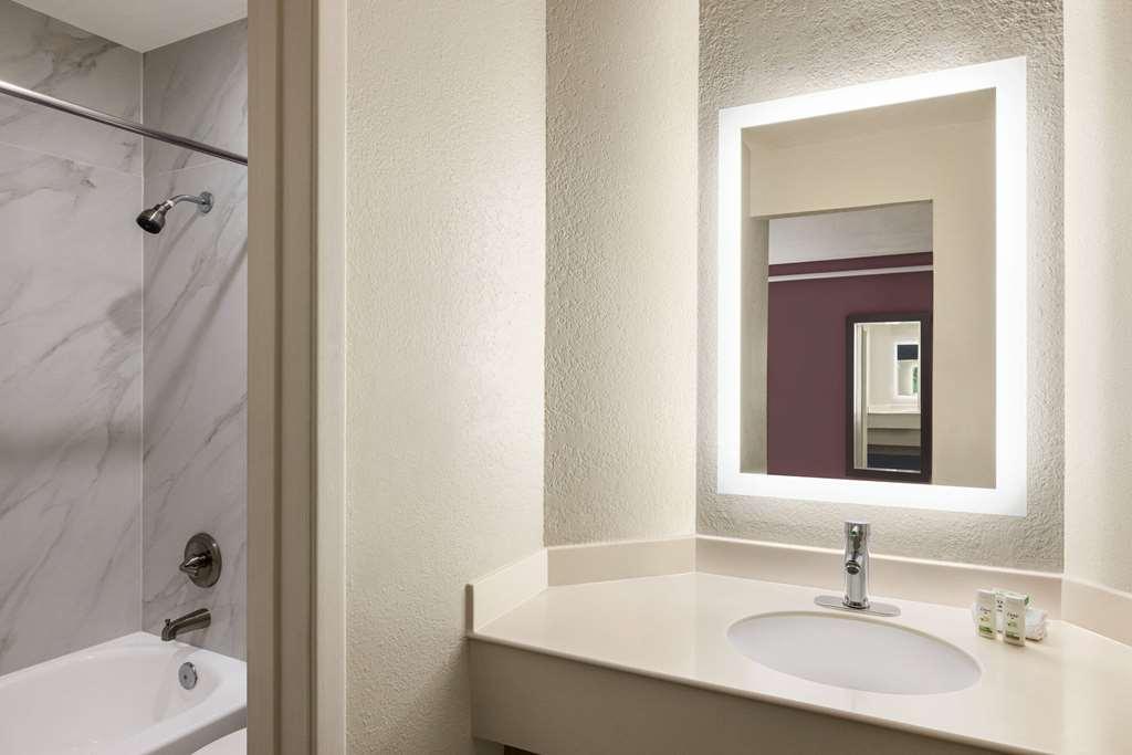 La Quinta Inn By Wyndham San Antonio Lackland Номер фото