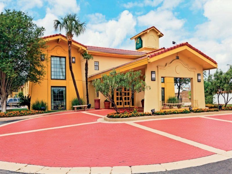 La Quinta Inn By Wyndham San Antonio Lackland Экстерьер фото